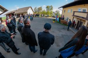 Odkritje spominske plošče na domačiji Zorman Milana 6